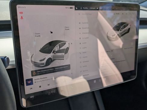 Used 2023 Tesla Model 3 Standard Range image 24