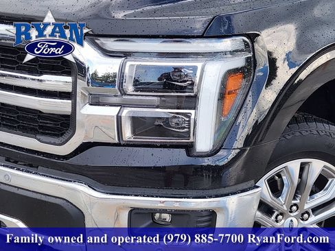 Used 2025 Ford F150 Lariat w/ Equipment Group 501A Mid AWD/4WD image 6