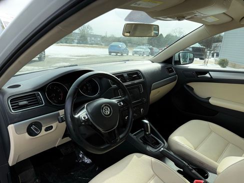 Used 2018 Volkswagen Jetta SE image 13
