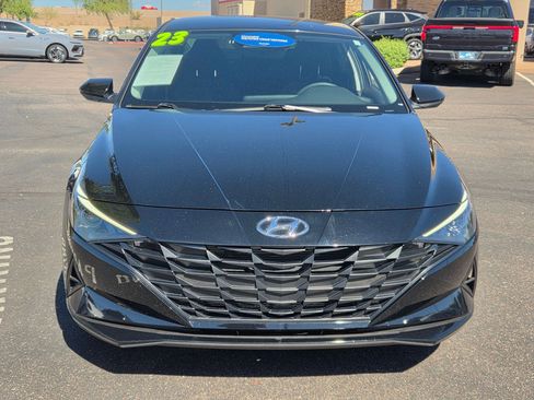 Certified 2023 Hyundai Elantra SE image 2