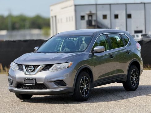 Used 2016 Nissan Rogue S image 6