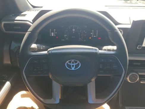 Used 2025 Toyota 4Runner SR5 image 13