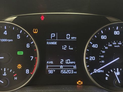 Used 2017 Hyundai Elantra SE FWD image 18