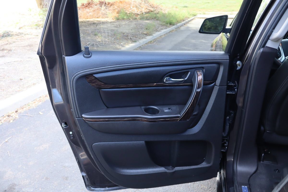 Used 2015 GMC Acadia Denali AWD/4WD image 26