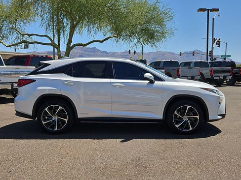 Used 2017 Lexus RX 450h AWD w/ Luxury Package image 4