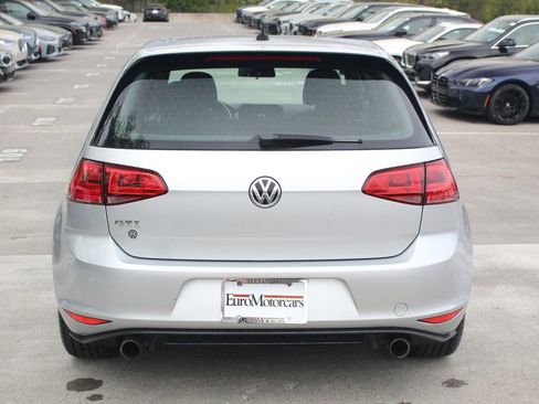 Used 2017 Volkswagen Golf 4-Door FWD image 7