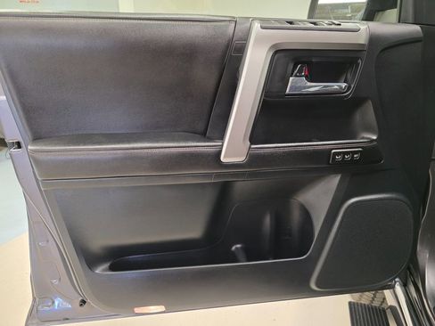 Used 2015 Toyota 4Runner Limited AWD/4WD image 22