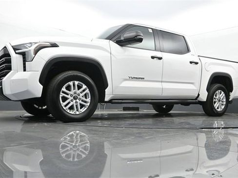 Used 2024 Toyota Tundra SR5 w/ SR5 Convenience Package image 25