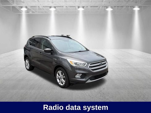 Used 2017 Ford Escape SE w/ Equipment Group 201A FWD image 10
