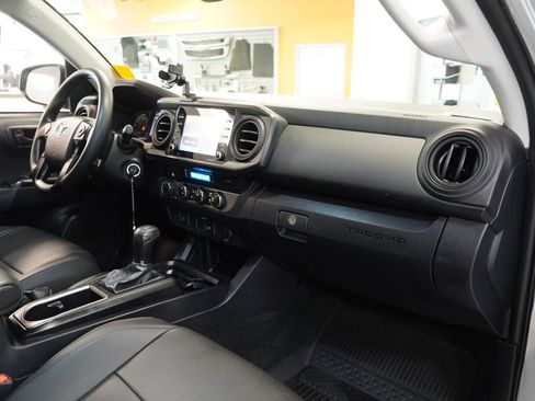 Used 2023 Toyota Tacoma SR AWD/4WD image 35
