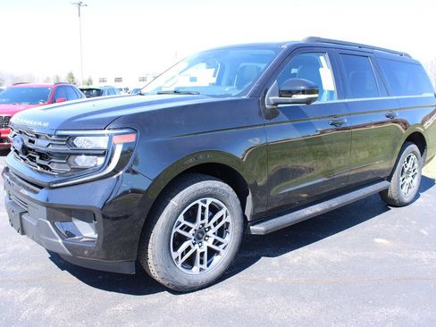 New 2026 Ford Expedition Max Active AWD/4WD image 3