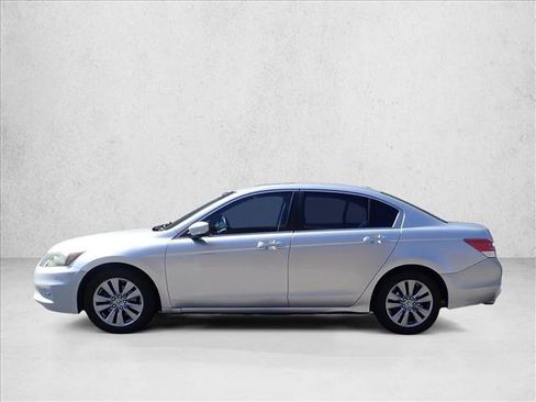 Used 2011 Honda Accord EX-L image 2