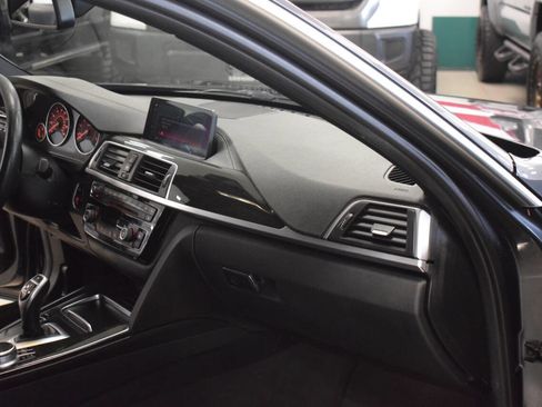 Used 2018 BMW 330i Sedan image 38