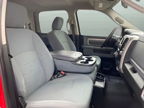 Used 2020 RAM 1500 Classic SLT RWD image 21