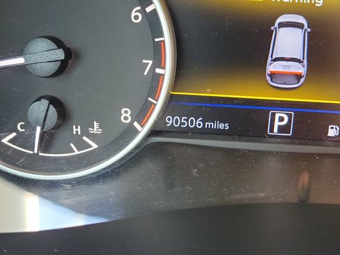 Used 2018 Nissan Murano Platinum w/ Cargo Package FWD image 26