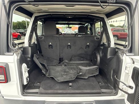 Used 2020 Jeep Wrangler Unlimited Rubicon AWD/4WD image 16