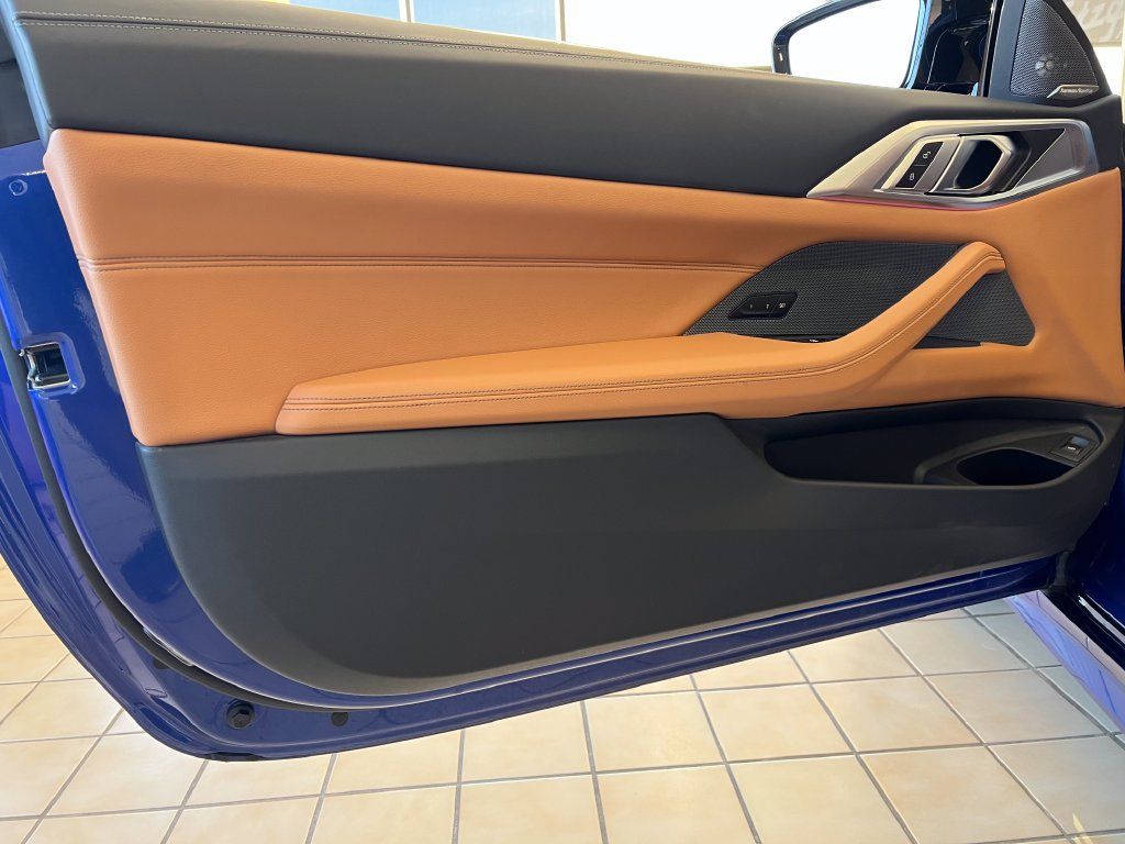 Used 2025 BMW M440i Convertible RWD image 19