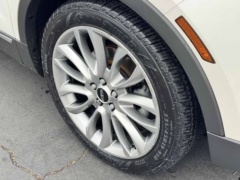 Used 2017 Lincoln MKC Reserve w/ Lincoln MKC Climate Package FWD image 22