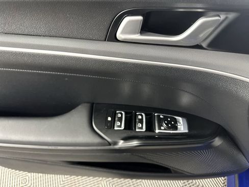 Used 2023 Kia K5 GT-Line image 11