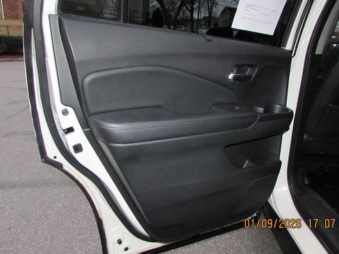 Used 2017 Honda Pilot Elite image 32