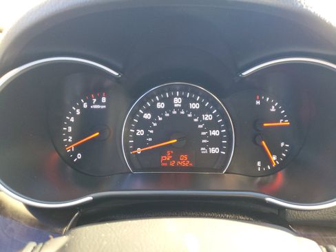 Used 2014 Kia Sorento LX image 24