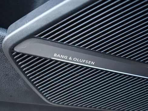 Used 2018 Audi SQ5 Premium Plus w/ S Sport Package image 43