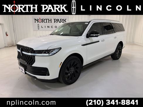 New 2025 Lincoln Navigator L Black Label image 1