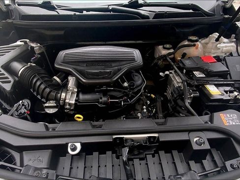 Certified 2025 Cadillac XT5 Premium Luxury image 9