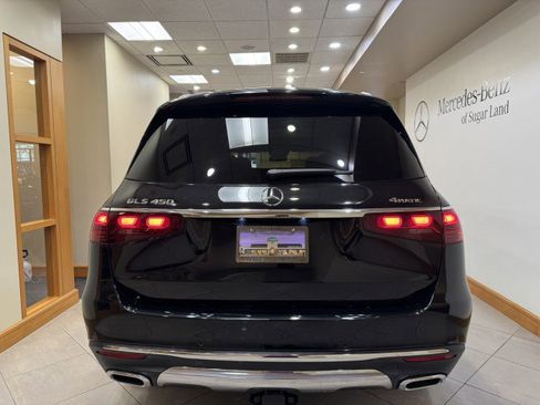 Certified 2025 Mercedes-Benz GLS 450 4MATIC image 3