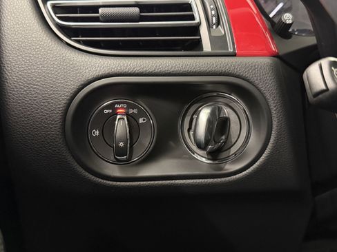 Certified 2024 Porsche Macan image 52