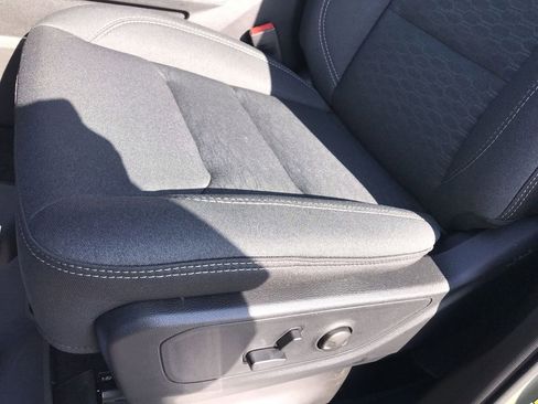 New 2026 RAM 1500 4x4 Crew Cab image 12