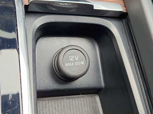 Used 2023 Volvo XC60 B5 Plus w/ Protection Package Premier image 25