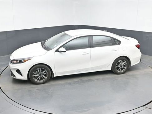 Used 2023 Kia Forte LXS w/ LXS Technology Package FWD image 22