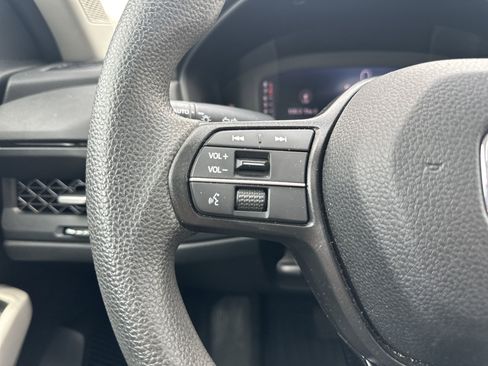 Used 2024 Honda Accord EX image 19