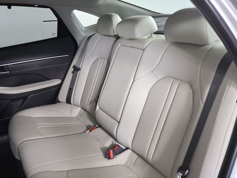 Certified 2024 Hyundai Sonata Limited FWD image 33