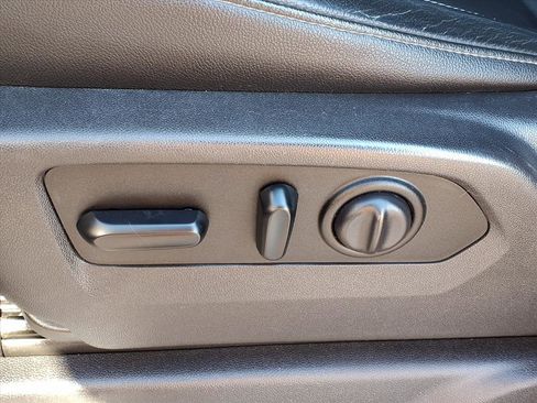 Used 2019 Chevrolet Silverado 1500 LT Trail Boss image 6