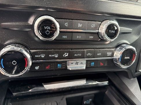 Used 2024 Ford F350 Lariat w/ Black Appearance Package image 29