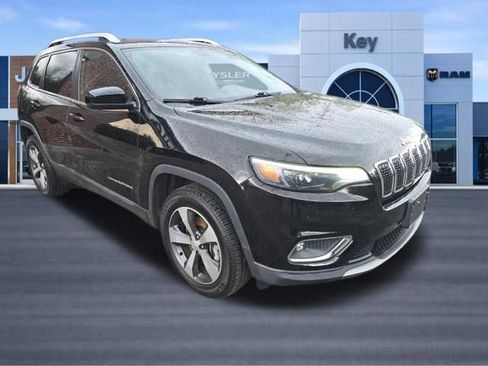 Used 2019 Jeep Cherokee Limited AWD/4WD image 3