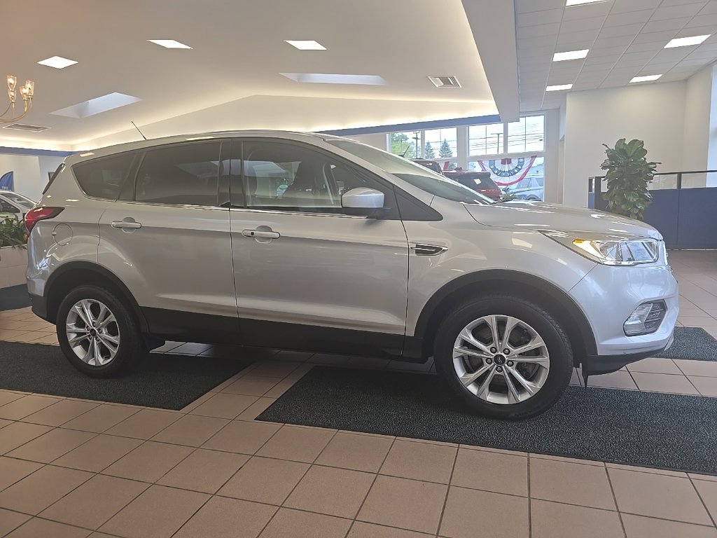 Used 2019 Ford Escape SE AWD/4WD image 9