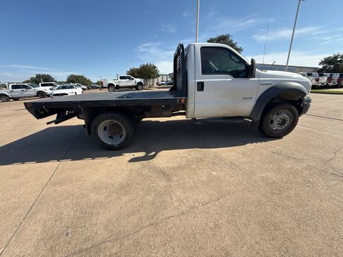 Used 2006 Ford F550 4x4 Regular Cab Super Duty image 8