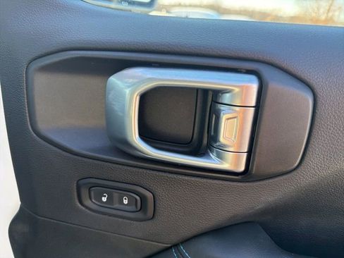 Used 2024 Jeep Wrangler Unlimited Rubicon 4xe image 22