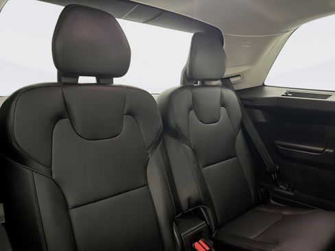 Used 2020 Volvo XC90 T5 Momentum image 20