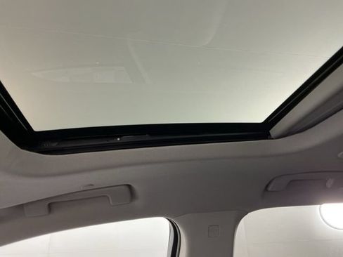 Used 2020 Chevrolet Traverse RS w/ LPO, 'HIT The Road' Package AWD/4WD image 23
