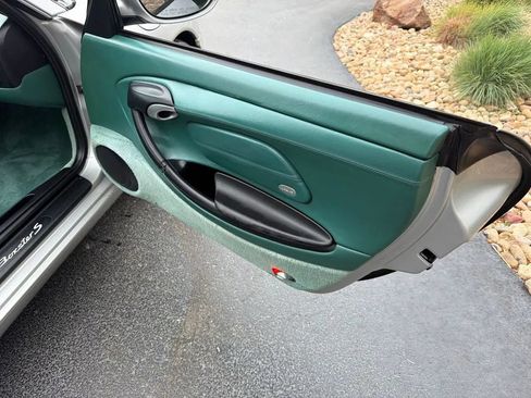 Used 2001 Porsche Boxster S RWD image 53