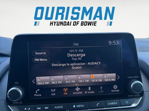 Used 2024 Nissan Rogue S image 17