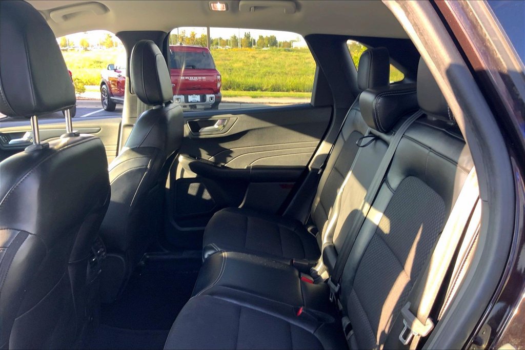Used 2023 Ford Escape SE FWD image 11