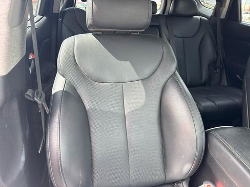 Used 2019 Hyundai Santa Fe Limited FWD image 10
