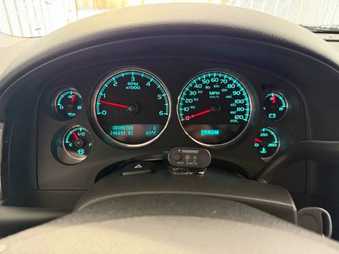 Used 2009 GMC Yukon XL Denali image 34