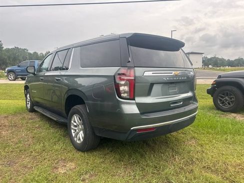 Used 2024 Chevrolet Suburban LT AWD/4WD image 7