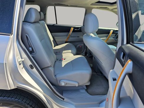Used 2010 Toyota Highlander Limited AWD/4WD image 27